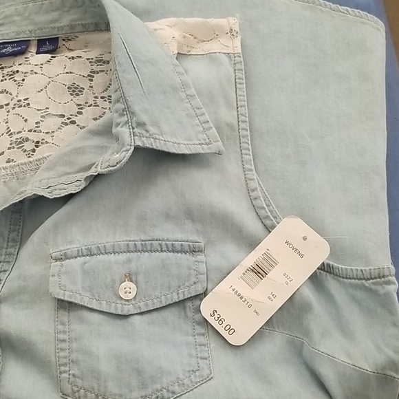 Sleeveless Blouse - Picture 6 of 6